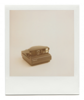 https://robinwaart.nl/files/gimgs/th-85_85_132-image-spectra-110826-0302-hrs-great-neck-ny-us-1997--polaroid-spectra-af-black-blue-button-1997--4800-usd.png